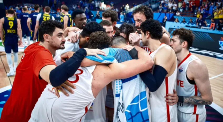 12 Dev Adam, çeyrek finalde Polonya ile karşılaşacak