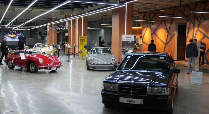 2plan Klasik Otomobil Müzayedesi’ne Yoğun İlgi