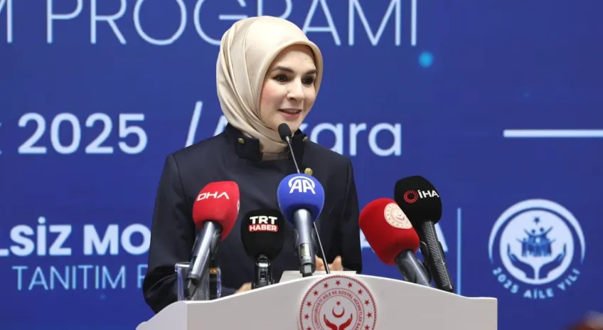 3 Aralık Dünya Engelliler Gününde 'Engelsiz Mobil Uygulama' programı hayata geçti