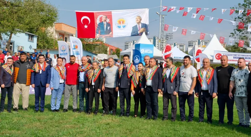 Adana'da 9. Geleneksel İsmet Atlı Karakucak Güreşleri başladı