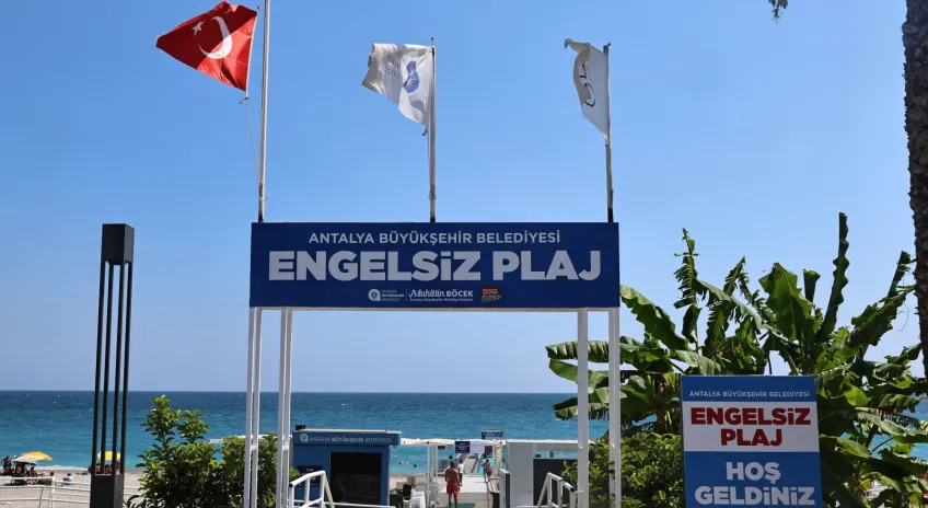 Antalya'da Engelsiz Plajlara Ziyaretçi Akını