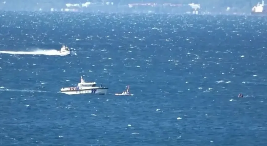 Antalya’da faciadan dönüldü: 19 üniversiteli denizde mahsur kaldı