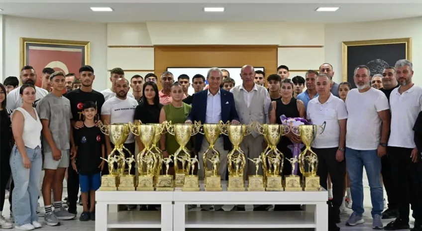 Başkan Kocagöz, Kick Boks sporcularını ağırladı