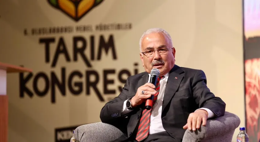 Belediye Başkanı Güler Erzurum'da tarım kongresinde konuştu