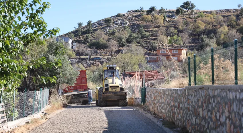 Bozburun’da 10 Bin Metrekarelik Yol Çalışması Tamamlandı