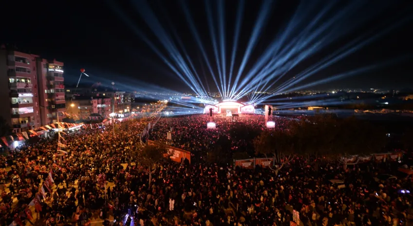 Bursa’da Muhteşem Cumhuriyet Coşkusu