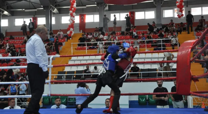 Çocuklar Türkiye Muaythai Şampiyonası, Kars’ta büyük bir heyecanla devam ediyor