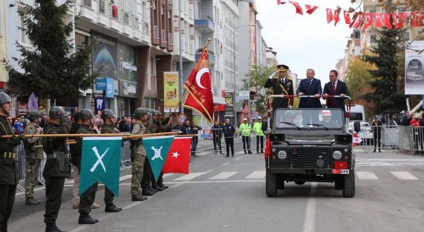 Cumhuriyet’in 102’nci Yılı Kars’ta coşkuyla kutlandı