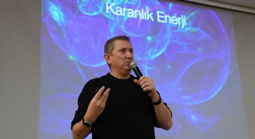 Denizli’de “Evrenin Doğumu ve Sonu” Konferansı Gerçekleştirildi