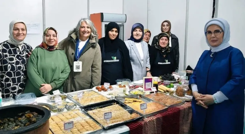 Emine Erdoğan, Rize Gastronomi Günleri’nde kadın üreticilerle buluştu