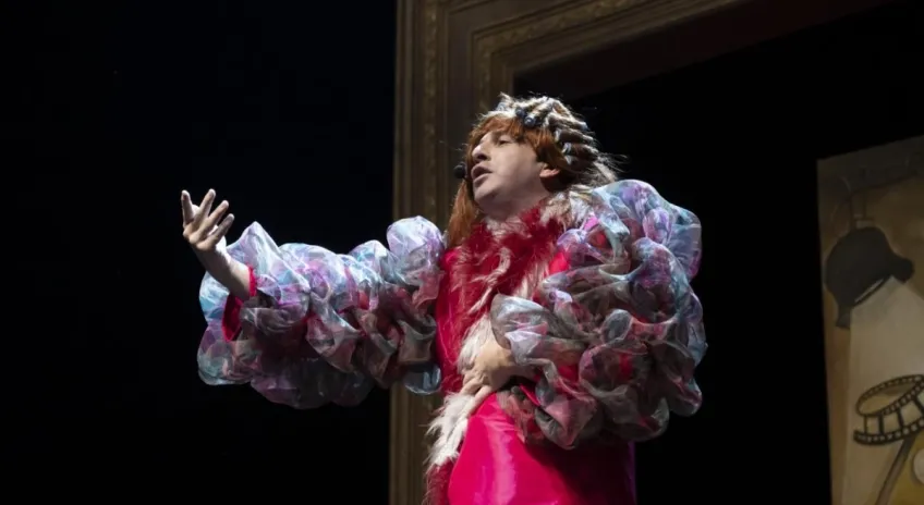 ‘Eyvah Nadir’ Mersin’de Sahneye Çıktı