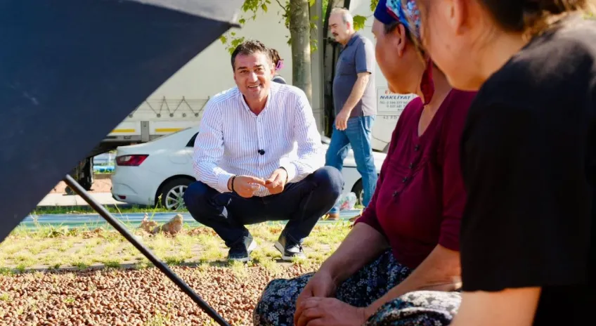 Fuat Köse sahilde fındık kurutan üreticileri ziyaret etti