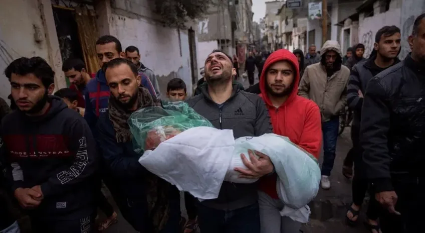 Gazze’de can kaybı 62 bin 895’e yükseldi