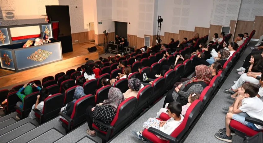 “Hayal Dünyası” Minik Seyircilerle Prömiyer Yaptı