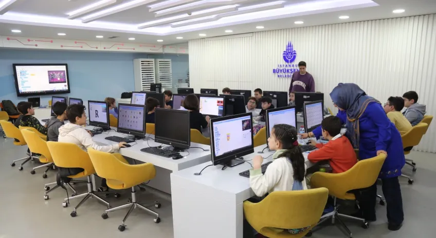 İBB Teknoloji Atölyelerinde Yeni Eğitim Dönemi Heyecanı 