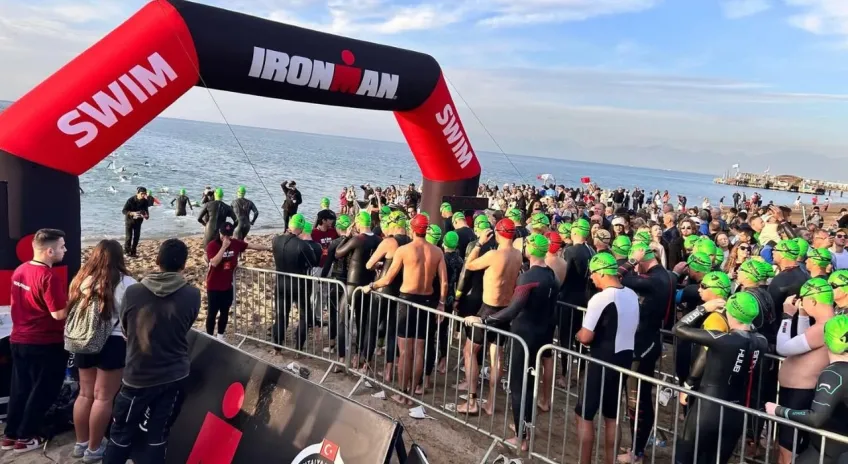 IRONMAN 70.3 Türkiye triatlonu Antalya'da başladı