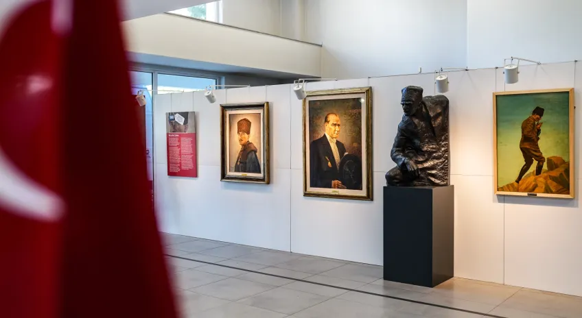 İş Sanat, Anadolu Sergileri ile Büyük Zafer’in 103. Yıldönümünde Kocatepe’deydi