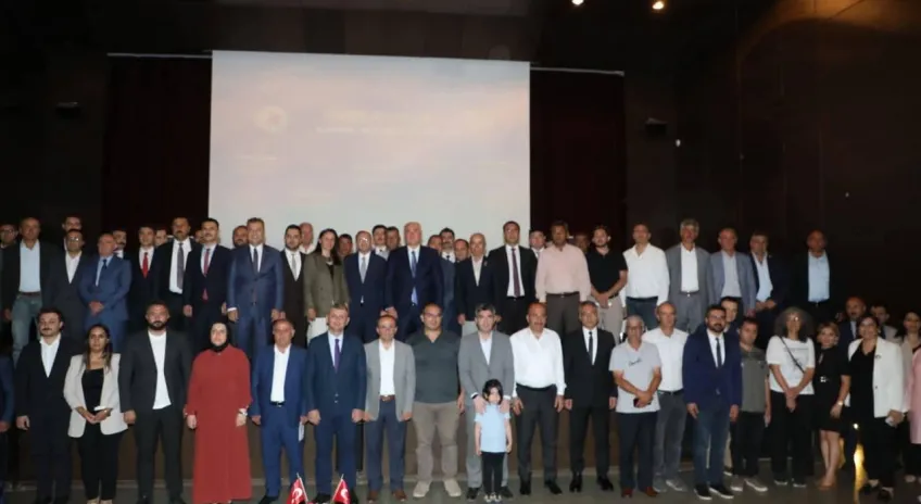 Kamu Başdenetçisi Mehmet Akarca, Kars'ta 'Ombudsman Halkla Buluşuyor' programında vatandaşlarla buluştu