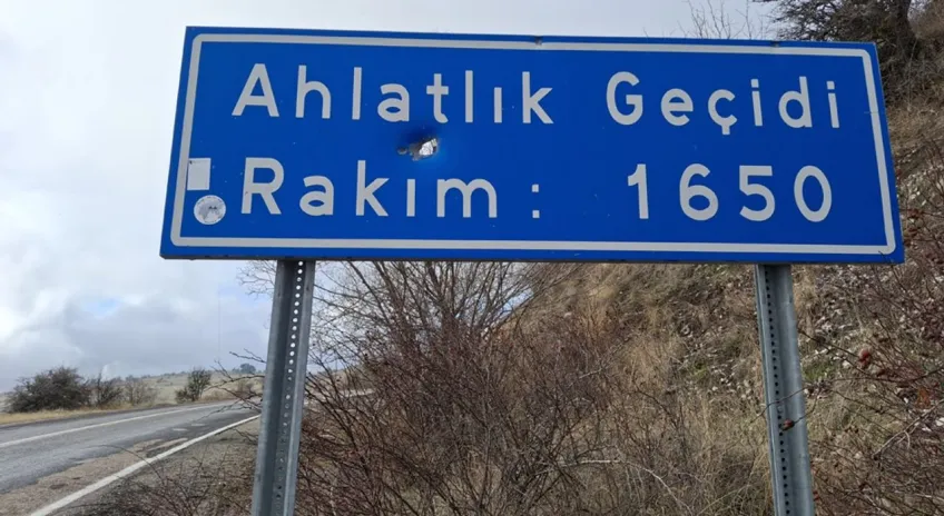 Karayolları ekipleri sürücüleri sis nedeniyle uyardı