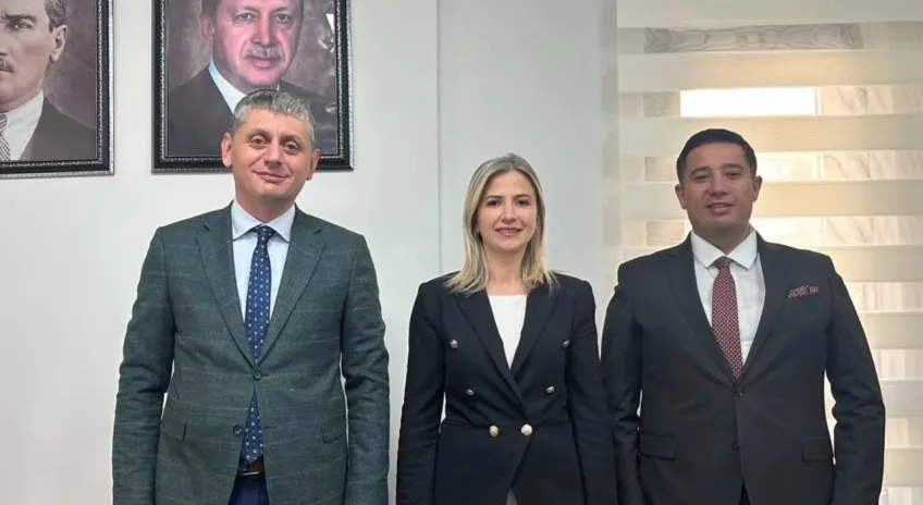 Kars Kültür ve Turizm Müdürü Yığcı ile Gençlik ve Spor İl Müdürü Başköylü'den Türk Kızılay’ına ziyaret