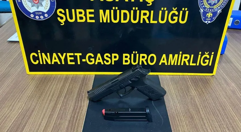 Kars’ta asayiş uygulamalarında, ruhsatsız silahlar ve çeşitli suç unsurları ele geçirildi