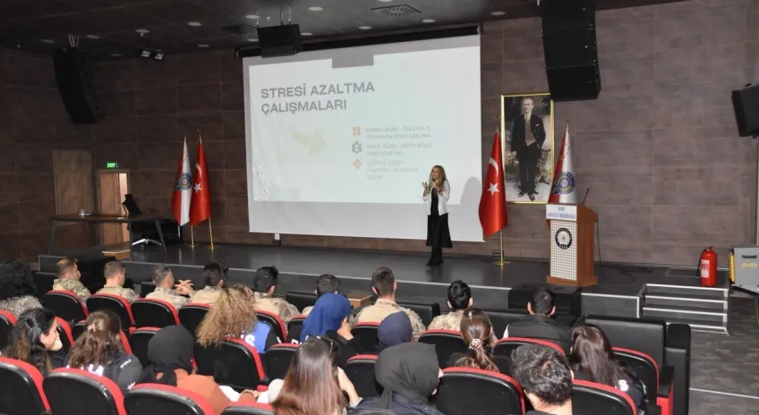 Kars’ta emniyet personeline “Psikolojik İlk Yardım” eğitimi verildi