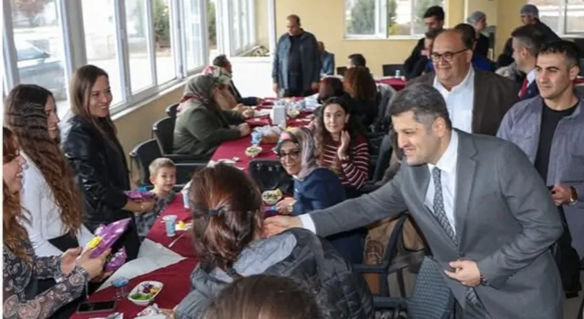 Keçiborlu’da 24 Kasım öğretmenler günü kutlandı