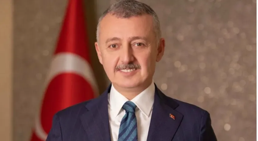 Kocaeli Belediye Başkanı Büyükakın okula yeni başlayan miniklere başarılar diledi