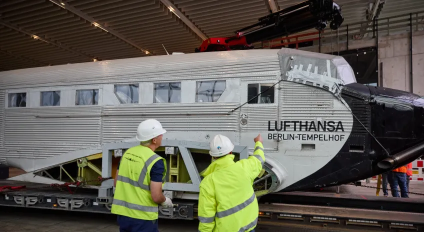 Lufthansa’nın İki Tarihi İkonu Frankfurt’ta Buluşuyor: “Teyze Ju” Yeni Yuvasında!