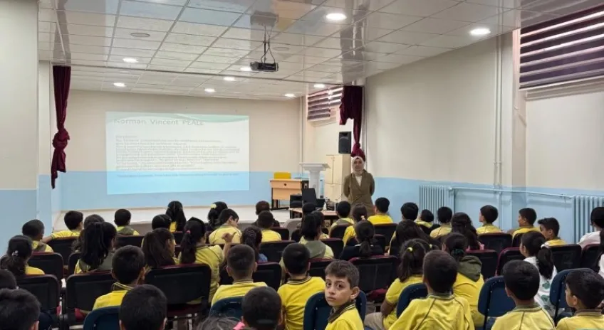 Malatya Büyükşehir Belediyesi’nden Öğrenci ve Velilere Eğitim Desteği Semineri