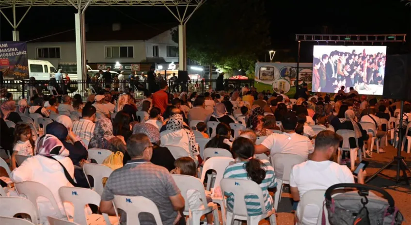 Mehmet Tönge’de açık hava sinema keyfi