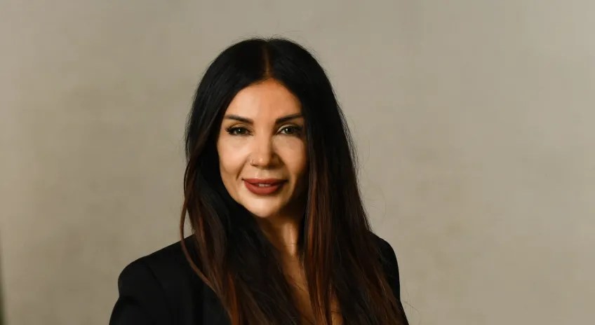 Müşteri Deneyimini Duygusal Zekâyla Güçlendirirken, Yapay Zekâ İle Etkinleştiriyor