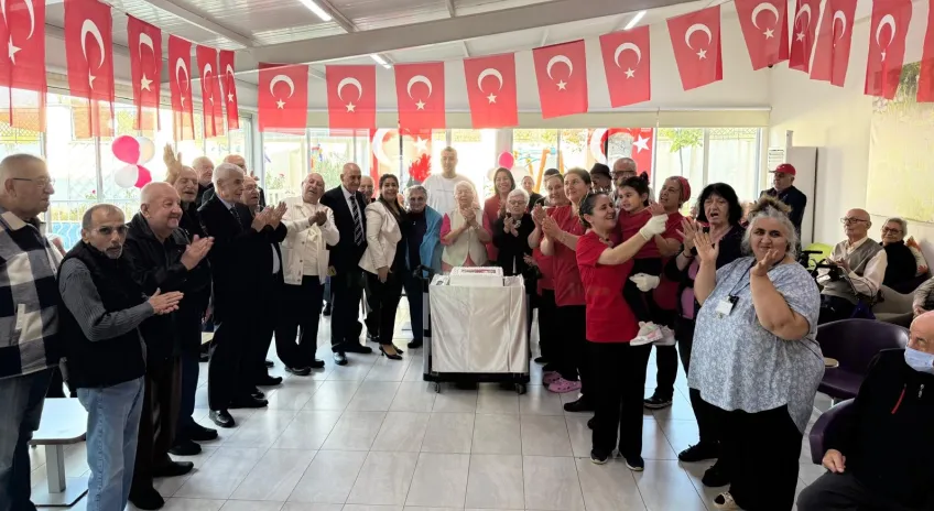 Nilüfer’in Büyüklerinden Cumhuriyet Bayramı’nda Coşkulu Kutlama