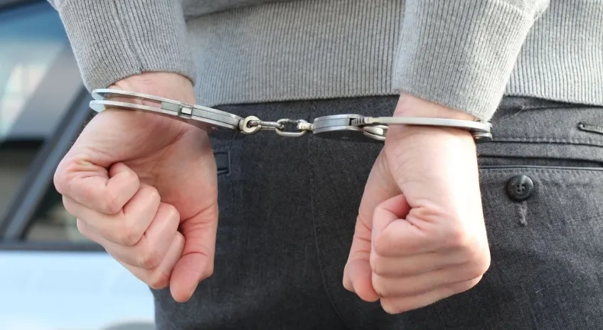 Sahte kimlikle dolandırıcılık iddiası: 24 şüpheli tutuklandı