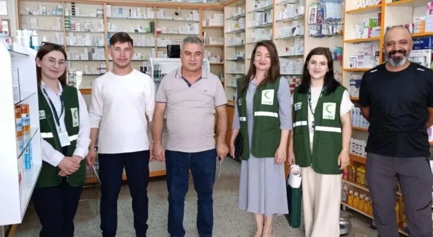 Selim’de Yeşilay’dan eczanelere bağımsızlık seferberliği kapsamında bilgilendirme