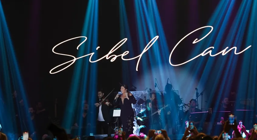 Sibel Can, Kıbrıs Gecesinde Müzik Ziyafeti Sundu