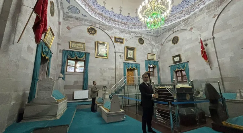 Suat Kılıç: “Tarihi ve manevi zenginliğinle muhteşemsin Kars”
