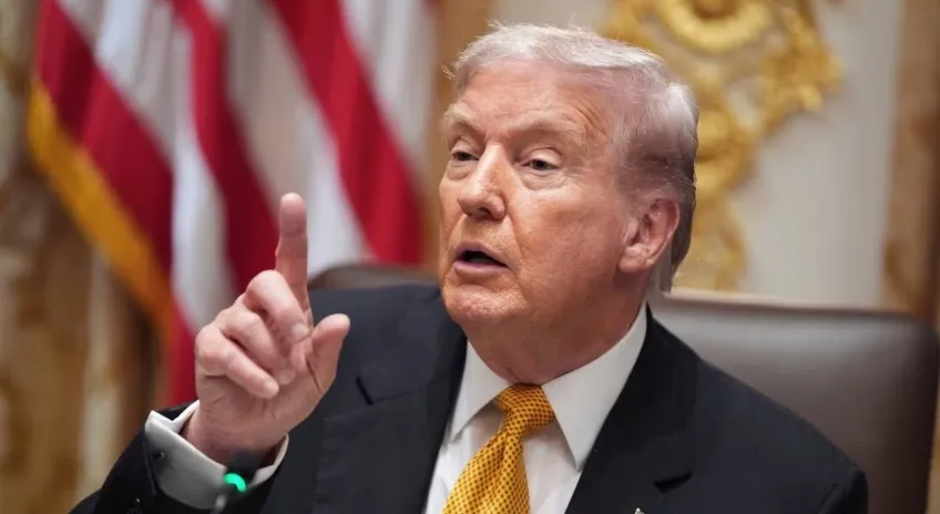 Trump, Biden’ın “otomatik imzalı” başkanlık kararnamelerini iptal etti