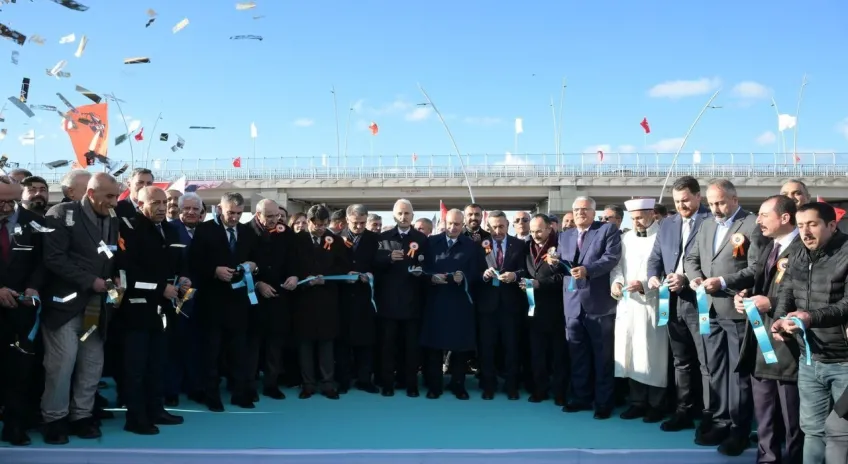 Van’ın Van Çevre Yolu ulaşıma açıldı!