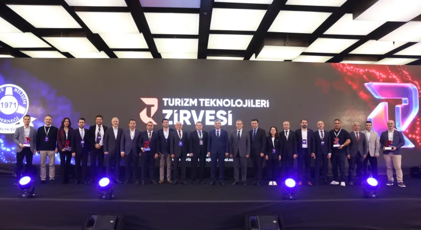 Yapay Zekâ Turizmde Geliri Artıracak, Maliyetleri Azaltacak