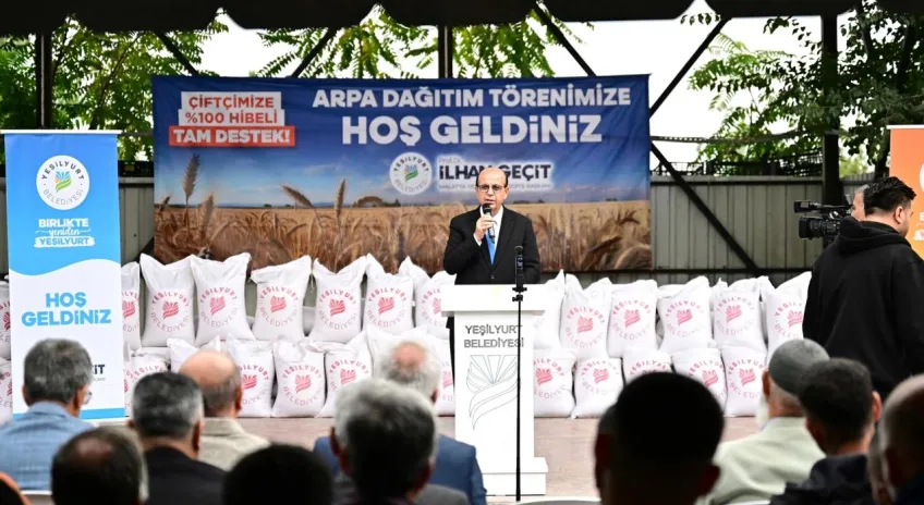 Yeşilyurt Belediyesi’nden Küçükbaş Hayvan Yetiştiricilerine 50 Ton Arpa Desteği!
